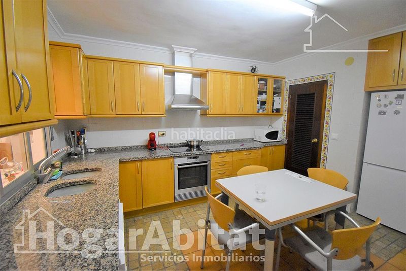 Foto f3da55ba-6332-46c8-b498-6642552cbd0a. Casa a Borriol