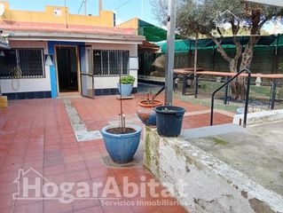 Casa  Pasaje almalafa. Casa de campo semireformada con amplia terraza y barbacoa, cerca
