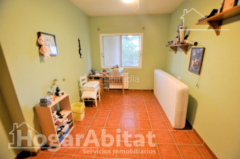 Foto 100eee5b-df61-48f5-a900-3cf2103a50fe. Chalet extraordinario chalet! amplio y luminoso con garaje, piscina privada y terraza en Riba - roja de Túria