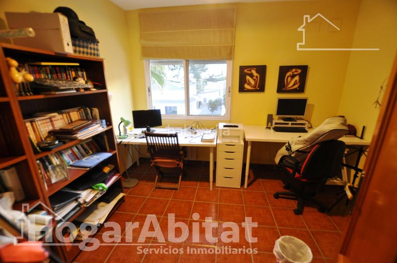 Foto 433a5972-01f5-421b-af00-55fc3c556bbc. Chalet extraordinario chalet! amplio y luminoso con garaje, piscina privada y terraza en Riba - roja de Túria