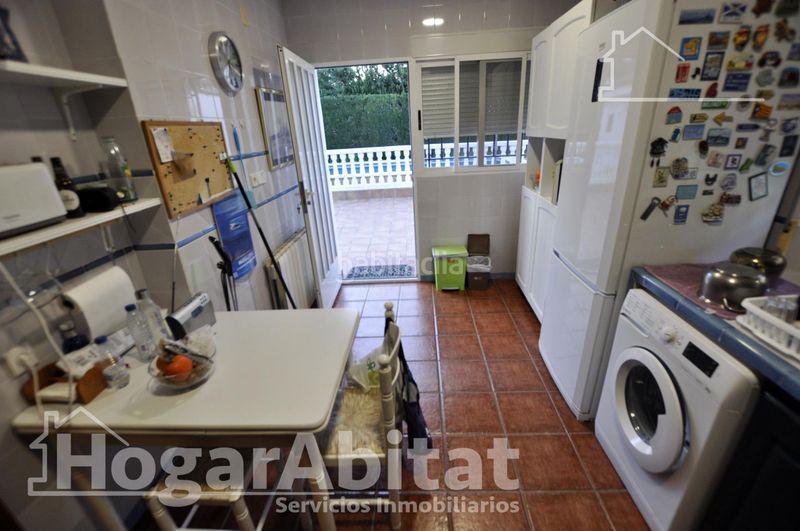 Foto 69c4328f-627c-4b61-851a-ddfb1c1d71bd. Chalet extraordinario chalet! amplio y luminoso con garaje, piscina privada y terraza en Riba - roja de Túria