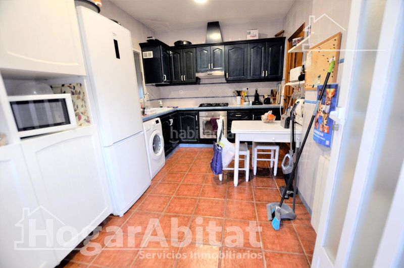 Foto a518ffca-fbdb-45eb-a6f7-d0a7aeab4cd0. Chalet extraordinario chalet! amplio y luminoso con garaje, piscina privada y terraza en Riba - roja de Túria