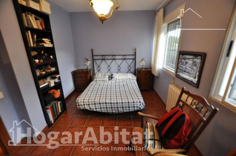 Foto bea31c6a-8277-4d57-be1d-c0a5e471d355. Chalet extraordinario chalet! amplio y luminoso con garaje, piscina privada y terraza en Riba - roja de Túria