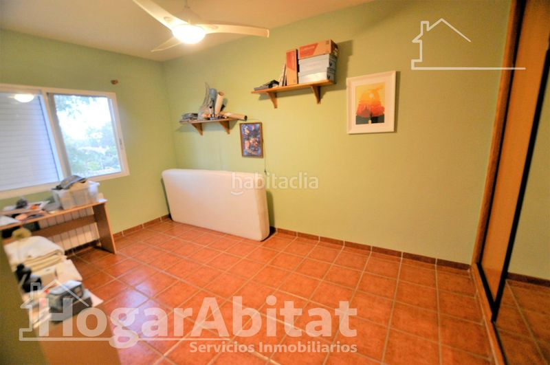 Foto cec263af-a3cb-4144-852a-e8d931bd65e0. Chalet extraordinario chalet! amplio y luminoso con garaje, piscina privada y terraza en Riba - roja de Túria