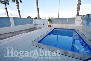 Semi detached house in Playa. Precioso adosado pareado con piscina, 3 terrazas y barbacoa  jun