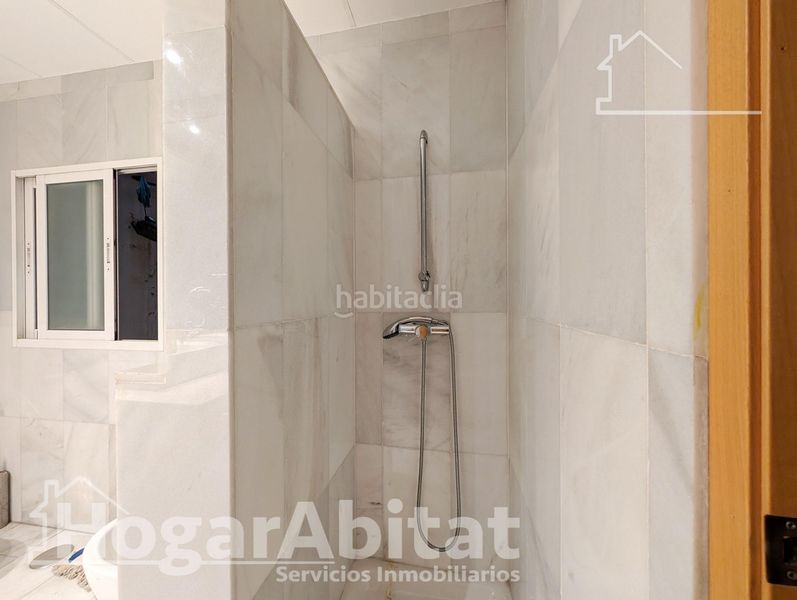 Foto 49f9c61c-5085-42fb-b4c0-9a1ffb5631be. Pis a Barrio del Centro Alicante