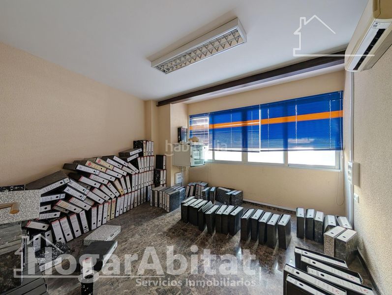 Foto 4c3b9bc6-f28e-45f4-be5f-92c6c73eac3e. Pis a Barrio del Centro Alicante