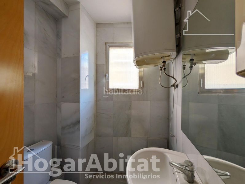 Foto e4d10abf-9cd6-4606-9cb4-f7812afc6dde. Pis a Barrio del Centro Alicante