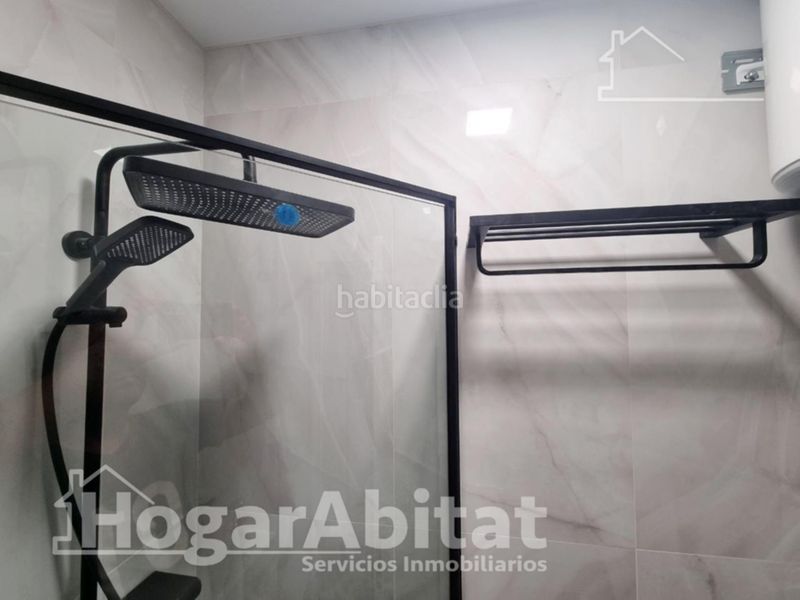 Foto 5a5f4c0a-6a62-4179-82fa-9cbd53178ecc. Pis a Ciutat Fallera Valencia