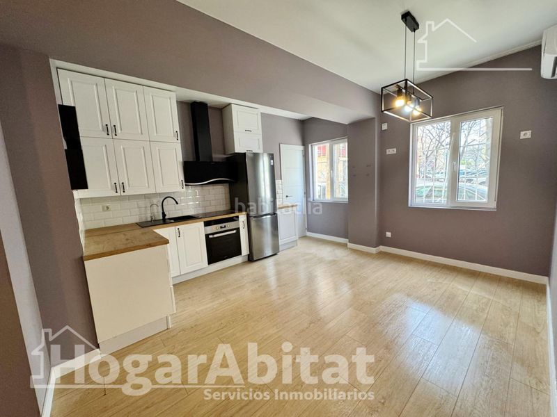 Foto ecdd3fbc-f173-462c-9c22-d2ea7a608d32. Pis a Ciutat Fallera Valencia