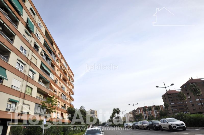 Foto 3951e3fc-87c2-41d4-a50a-73213a153ee2. Aparcament cotxe a Barrio Benicalap Valencia