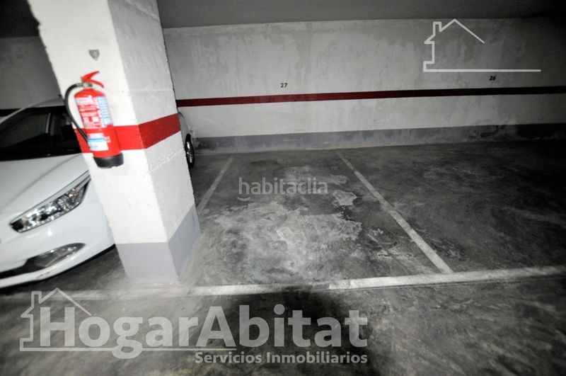 Foto c98f3ab0-e157-40e2-b6a5-07134ad3017c. Aparcament cotxe a Barrio Benicalap Valencia