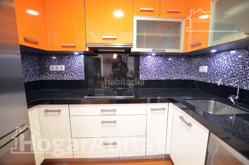 Foto 29864e88-9e0e-43fc-8480-5d22ac02c98e. Pis amb aparcament piscina a Campello Playa Campello (el)