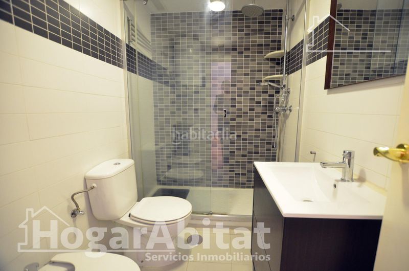 Foto b6f95138-c508-429c-9ea8-20a26994c431. Pis amb aparcament piscina a Campello Playa Campello (el)