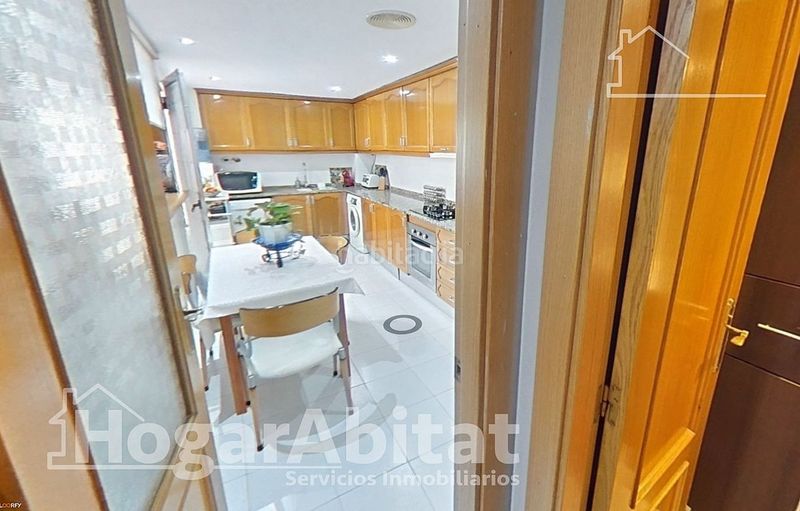 Foto e49d8e5a-ff64-4af4-9aec-2b214396d31d. Àtic a La Constitución-Canaleta Mislata