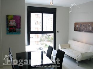 Pis  Calle calpe. Vistas a la montaña! seminuevo, alto y luminoso con ascensor