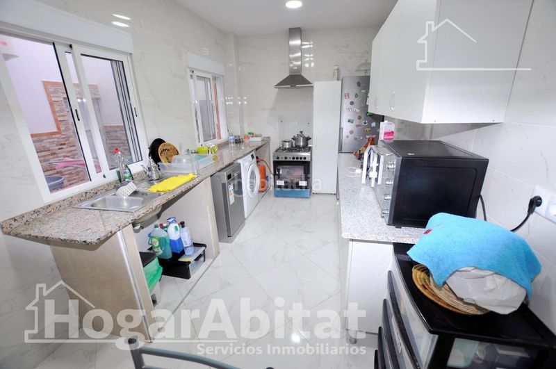 Foto 6b7ec85b-48d8-486d-a5f7-7a18688f4e26. Pis a Centro puerto Sagunt