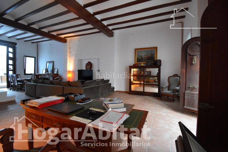 Foto 1a3a18bd-921e-4141-b492-7147ad446b39. Casa amb aparcament a Bellreguard