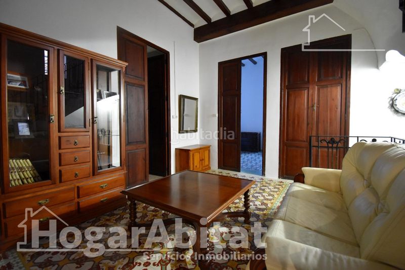 Foto 455420c4-0f5f-4d52-938a-bcd6983ec434. Casa amb aparcament a Bellreguard