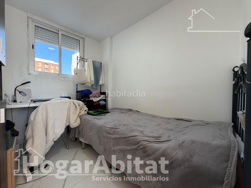 Foto ccdf4ba7-e4a3-4b0e-a3f6-5f58abd30b1a. Pis a Centro puerto Sagunt