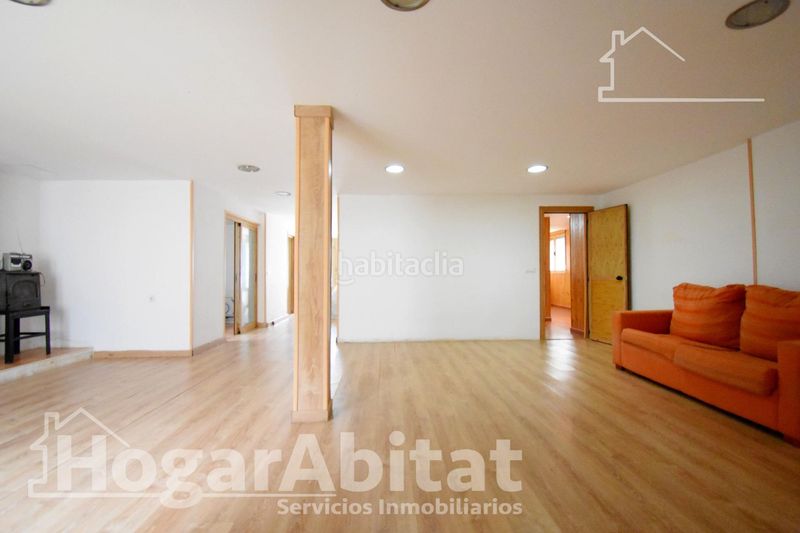 Foto 14b6da11-26b5-40f5-b069-b5947e876461. Xalet amb calefacció aparcament piscina a Urbanizaciones Gandia