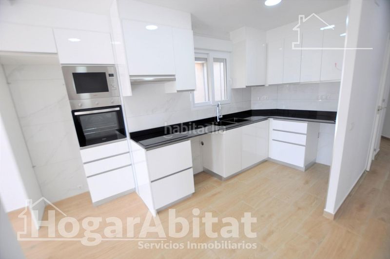 Foto b203e1da-7d42-42ef-b07a-a87810fbe063. Pis a Nou Moles Valencia