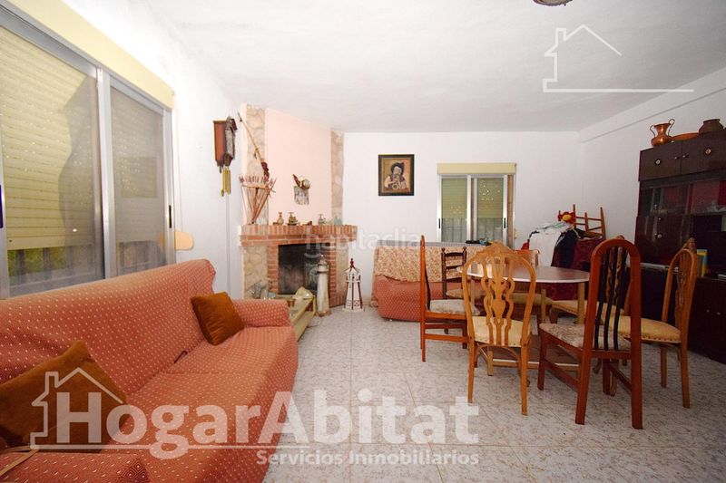 Foto 4f1b71ad-7778-4dea-9721-f31cbdaf7ec0. Chalet with pool in Urbanizaciones Llíria