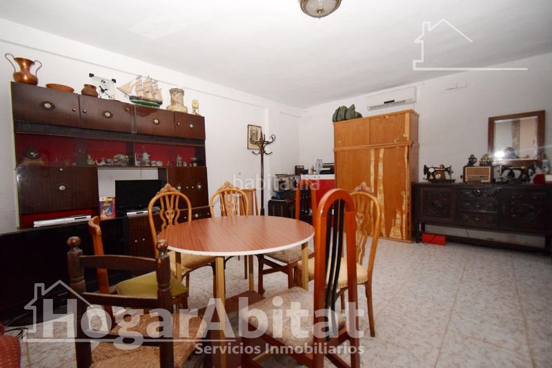 Foto ac099352-3412-45d0-9c50-88f6ab50a107. Chalet with pool in Urbanizaciones Llíria