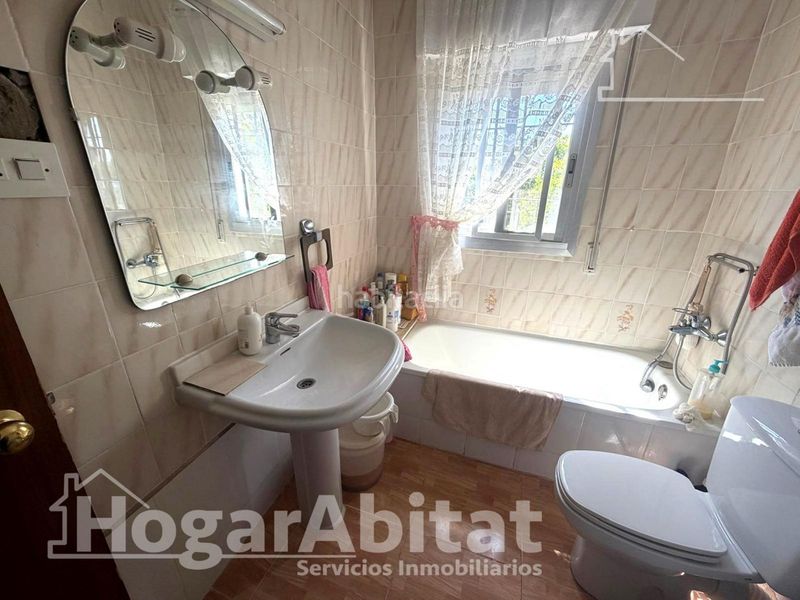 Foto 6e33c927-6e78-4739-ae5c-cc14db9b2f9d. Chalet with heating parking pool in Cumbres de Calicanto Torrent
