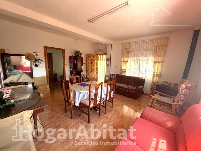 Foto b7fdacbf-c764-417e-be9f-f3b1b60ef4d7. Chalet with heating parking pool in Cumbres de Calicanto Torrent