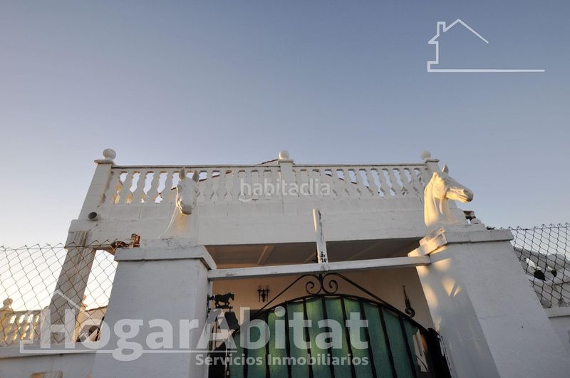 Foto 17ed0a6d-c68b-4f87-bb59-a2707b3826f7. Xalet amb aparcament piscina a Corinto-Almardà Sagunt