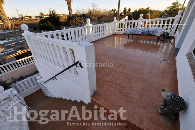 Foto 9e1eb2bb-380c-496e-b52e-46222f3a3220. Xalet amb aparcament piscina a Corinto-Almardà Sagunt