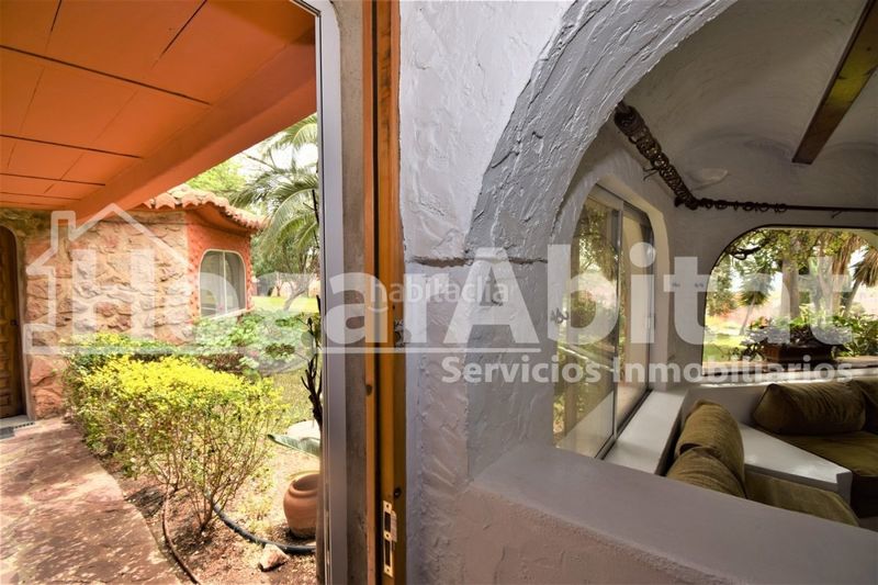 Foto f0e0eaf9-8c97-440c-b86d-6d0fb2611a6a. Xalet amb aparcament piscina a Alfinach - Monasterios Puçol