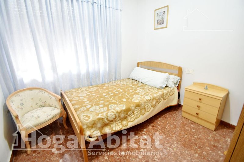 Foto e47db733-870b-43b9-91ea-7586710ff84b. Casa adossada amb aparcament a Cheste