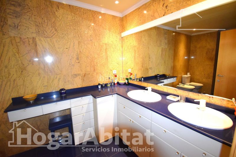 Foto 12bf4981-65b5-467a-8d9d-d1ae5b5fbcce. Casa amb aparcament a Carlet