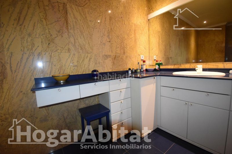 Foto b56bd4b3-5782-4adb-8cbf-7e94f7d912bd. Casa amb aparcament a Carlet