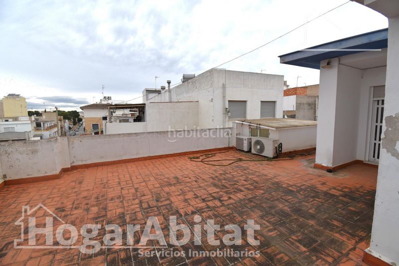 Foto e3a87751-a74d-4c8d-ba36-577ae4f7329e. Casa amb aparcament a Carlet
