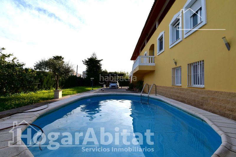 Foto 2310d7b6-be59-487e-8773-86186813990c. Xalet amb aparcament piscina a Oliva pueblo Oliva
