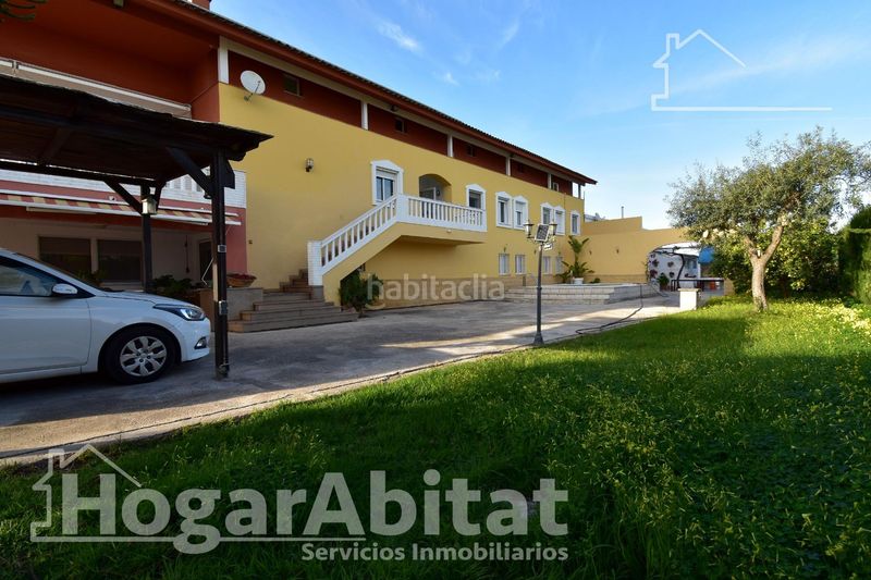 Foto 6087dfa7-8271-42f5-842c-67d9fe73cee9. Xalet amb aparcament piscina a Oliva pueblo Oliva