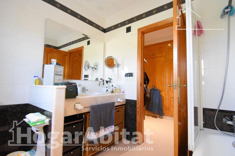 Foto 6bd47344-33ec-4b72-9762-de43628dc67d. Xalet amb aparcament piscina a Oliva pueblo Oliva