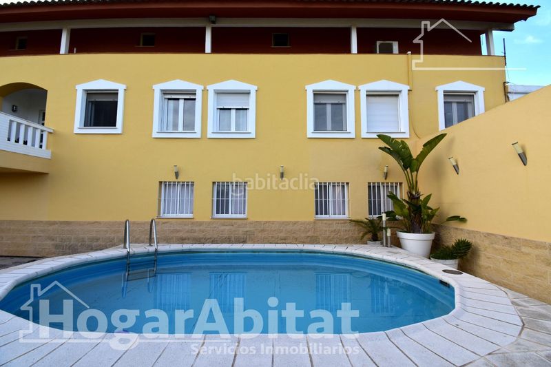 Foto d51e87c5-b96c-4114-a68b-029c4919e18d. Xalet amb aparcament piscina a Oliva pueblo Oliva