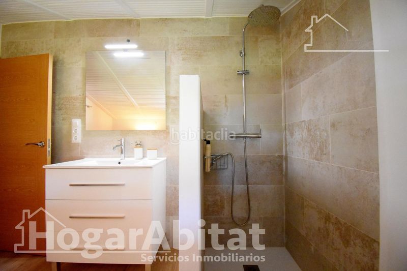 Foto eb9646c0-cf7f-433a-abf7-ad5cf2c63c73. Xalet amb aparcament piscina a Oliva pueblo Oliva