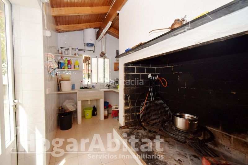 Foto b7c2c753-0158-4b29-96f9-585384074bf0. Casa amb aparcament piscina a Benicull De Xúquer