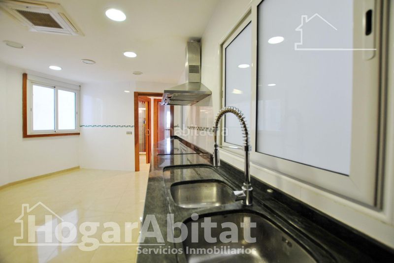 Foto f318d054-1432-4a2a-be15-370a329a9a60. Pis amb calefacció a Germaníes - Juzgados Gandia
