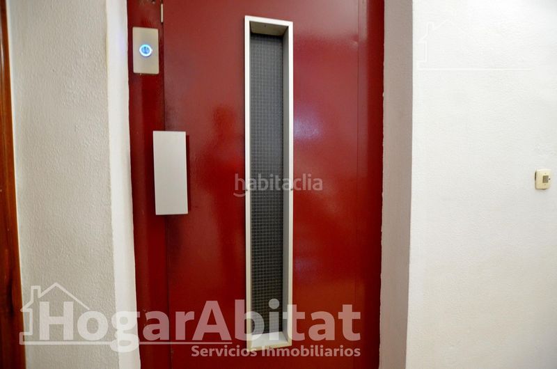 Foto e5105f56-79fc-422c-a405-fe1bcf256342. Pis amb aparcament a Centro Histórico Gandia