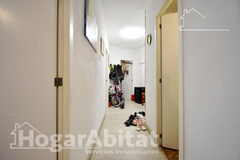 Foto b921528e-d1ff-4546-88fb-5967374bac34. Pis a Oliva pueblo Oliva