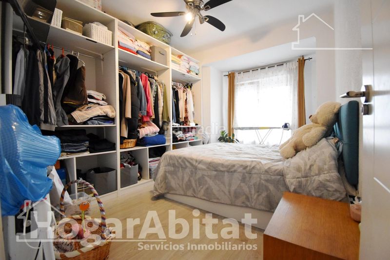 Foto ffeab377-eea4-484d-8fba-76fb534af8d4. Pis a Oliva pueblo Oliva