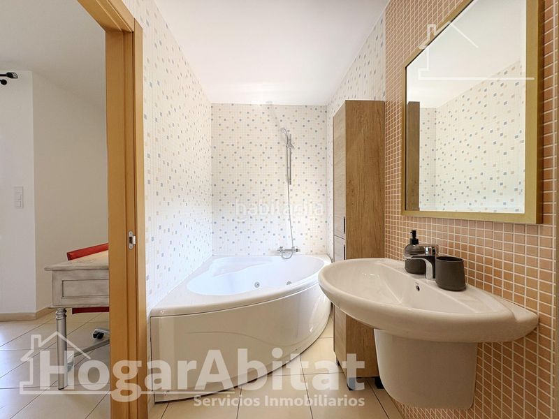 Foto a87610c9-1957-499e-9833-199e596f938e. Xalet amb aparcament piscina a Almiserà