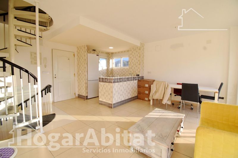 Foto be0aeaba-91c5-4056-be5a-044fee1ab9b0. Xalet amb aparcament piscina a Almiserà