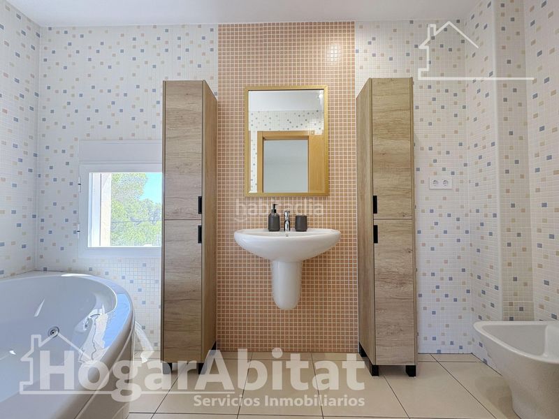 Foto ca6bece1-e826-4e26-afde-7bf3afa337c6. Xalet amb aparcament piscina a Almiserà